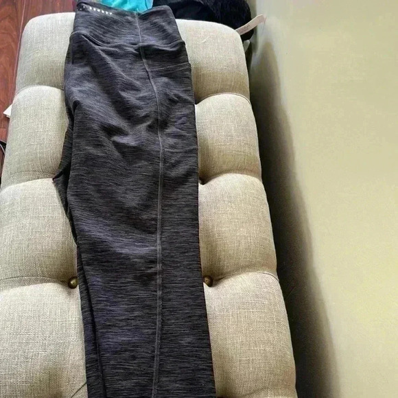 Victorias Secret sport gray and black legging size 8/M - Picture 5 of 5